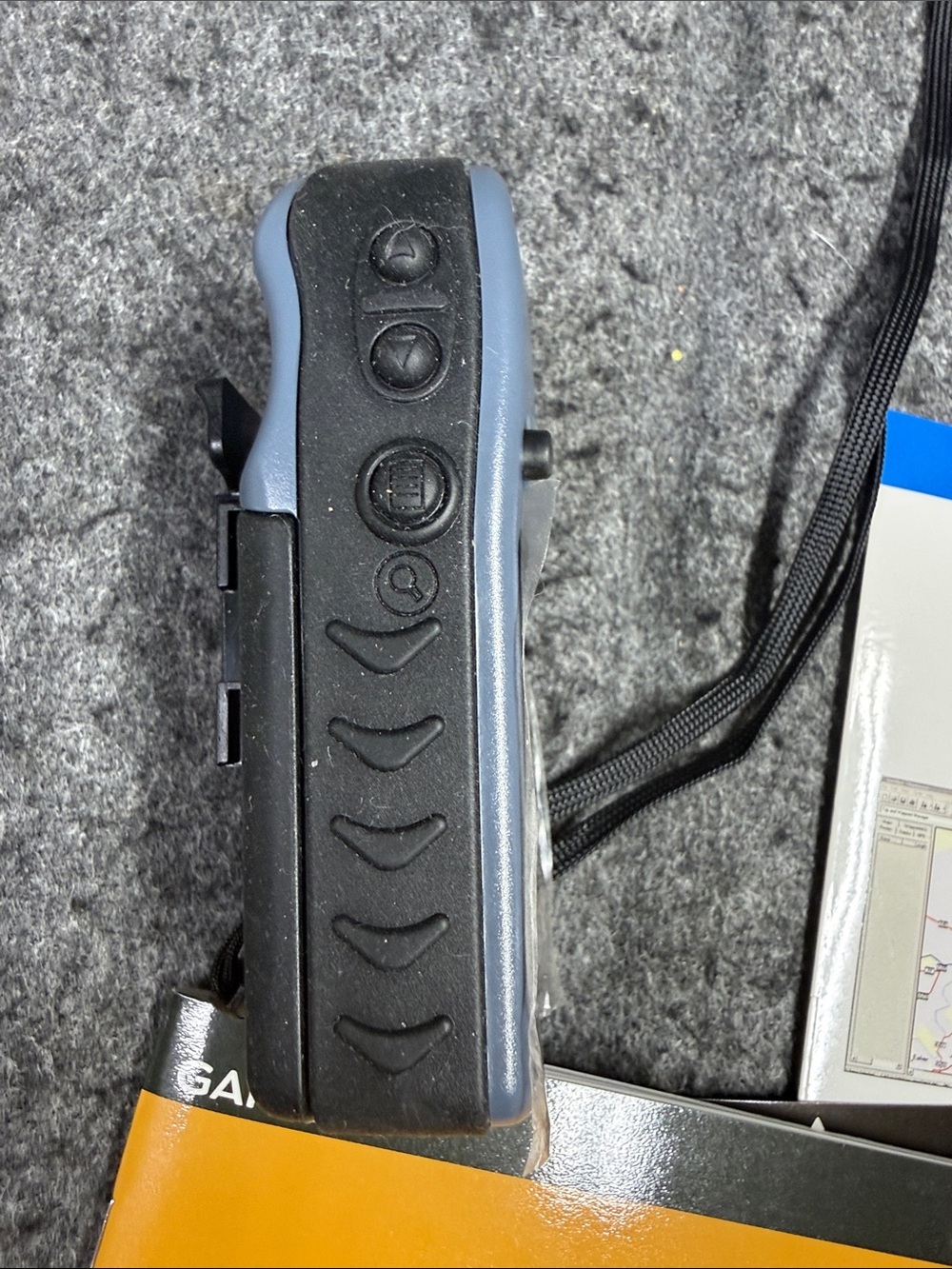 Garmin eTrex HC Series Handheld GPS in Gray with Yellow Manuals - Picture 6 of 11